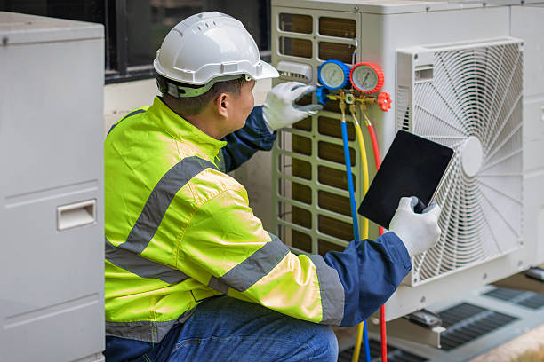 Professional Air Conditioning Repair technician working in Hendersonville, PA